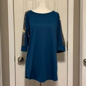 Dusty aqua & sunshine floral sleeve scoop neck top